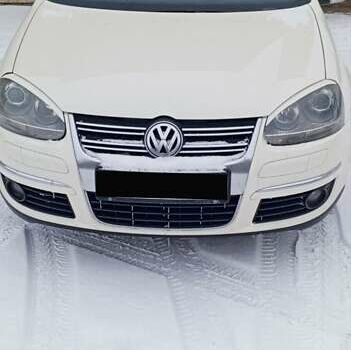 Белый Фольксваген Джетта, объемом двигателя 1.6 л и пробегом 386 тыс. км за 5800 $, фото 1 на Automoto.ua