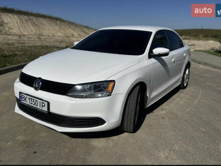 Білий Фольксваген Джетта, об'ємом двигуна 2.48 л та пробігом 220 тис. км за 8000 $, фото 1 на Automoto.ua