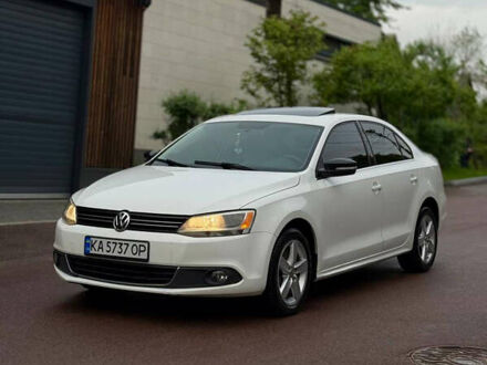 Фольксваген Джетта 2011 в Нежине на Automoto.ua Белый Фольксваген Джетта, объемом двигателя 1.97 л и пробегом 285 тыс. км за 8500 $, фото 1 на Automoto.ua