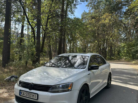 Белый Фольксваген Джетта, объемом двигателя 2.5 л и пробегом 140 тыс. км за 8200 $, фото 1 на Automoto.ua