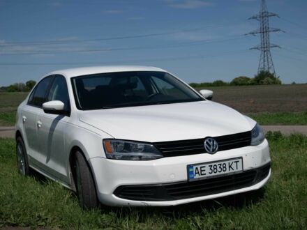 Фольксваген Джетта 2011 у Кам'янське (Дніпродзержинськ) на Automoto.ua Білий Фольксваген Джетта, об'ємом двигуна 2.5 л та пробігом 285 тис. км за 9500 $, фото 1 на Automoto.ua