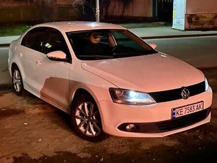 Фольксваген Джетта 2012 в Сумах на Automoto.ua Белый Фольксваген Джетта, объемом двигателя 1.4 л и пробегом 220 тыс. км за 7888 $, фото 1 на Automoto.ua