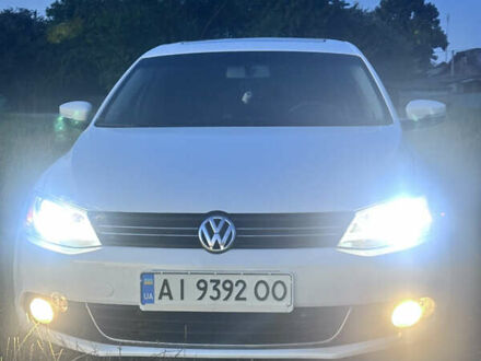 Белый Фольксваген Джетта, объемом двигателя 2.5 л и пробегом 203 тыс. км за 10500 $, фото 1 на Automoto.ua
