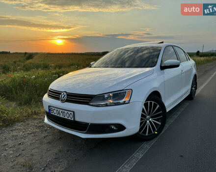 Білий Фольксваген Джетта, об'ємом двигуна 2.48 л та пробігом 238 тис. км за 9500 $, фото 1 на Automoto.ua