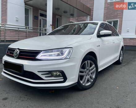 Фольксваген Джетта 2012 в Днепре (Днепропетровске) на Automoto.ua Белый Фольксваген Джетта, объемом двигателя 2.5 л и пробегом 257 тыс. км за 8700 $, фото 1 на Automoto.ua
