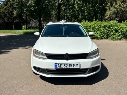 Фольксваген Джетта 2013 в Кривом Роге на Automoto.ua Белый Фольксваген Джетта, объемом двигателя 2.5 л и пробегом 280 тыс. км за 7999 $, фото 1 на Automoto.ua