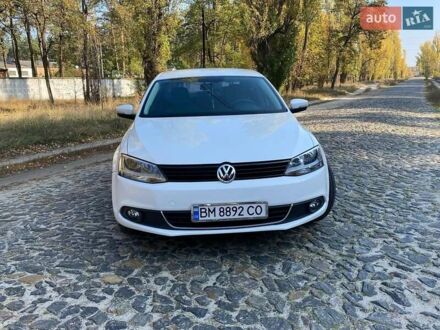 Фольксваген Джетта 2013 в Ахтырке на Automoto.ua Белый Фольксваген Джетта, объемом двигателя 1.8 л и пробегом 178 тыс. км за 7600 $, фото 1 на Automoto.ua