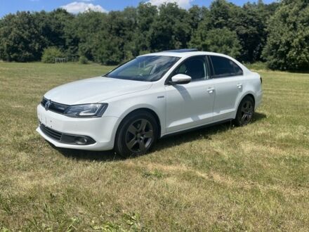 Фольксваген Джетта 2013 у Умани на Automoto.ua Білий Фольксваген Джетта, об'ємом двигуна 1.4 л та пробігом 218 тис. км за 10499 $, фото 1 на Automoto.ua