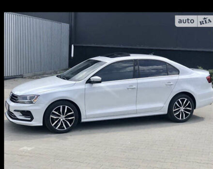 Белый Фольксваген Джетта, объемом двигателя 1.8 л и пробегом 150 тыс. км за 10000 $, фото 1 на Automoto.ua