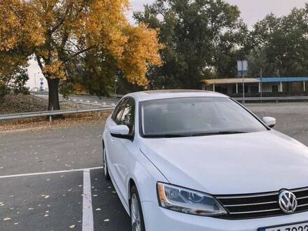 Белый Фольксваген Джетта, объемом двигателя 1.8 л и пробегом 123 тыс. км за 10700 $, фото 1 на Automoto.ua