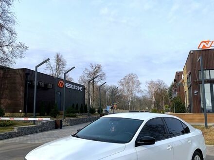 Белый Фольксваген Джетта, объемом двигателя 2 л и пробегом 92 тыс. км за 13600 $, фото 1 на Automoto.ua