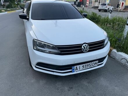 Фольксваген Джетта 2015 в Василькове на Automoto.ua Белый Фольксваген Джетта, объемом двигателя 2 л и пробегом 220 тыс. км за 7800 $, фото 1 на Automoto.ua