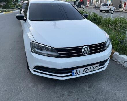 Фольксваген Джетта 2015 в Василькове на Automoto.ua Белый Фольксваген Джетта, объемом двигателя 2 л и пробегом 220 тыс. км за 7800 $, фото 1 на Automoto.ua