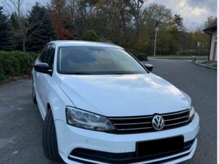 Белый Фольксваген Джетта, объемом двигателя 1.8 л и пробегом 128 тыс. км за 8000 $, фото 1 на Automoto.ua