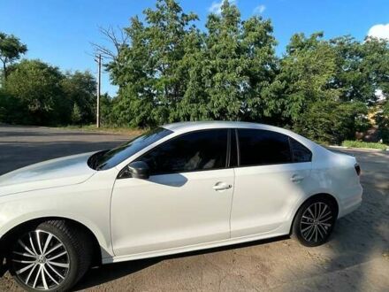 Фольксваген Джетта 2015 у Кривому Розі на Automoto.ua Білий Фольксваген Джетта, об'ємом двигуна 1.8 л та пробігом 143 тис. км за 11750 $, фото 1 на Automoto.ua