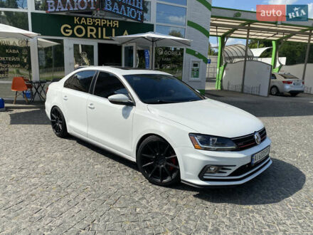 Фольксваген Джетта 2015 у Києві на Automoto.ua Білий Фольксваген Джетта, об'ємом двигуна 2 л та пробігом 88 тис. км за 9900 $, фото 1 на Automoto.ua