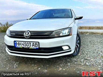 Фольксваген Джетта 2015 в Одессе на Automoto.ua Белый Фольксваген Джетта, объемом двигателя 1.4 л и пробегом 205 тыс. км за 11000 $, фото 1 на Automoto.ua