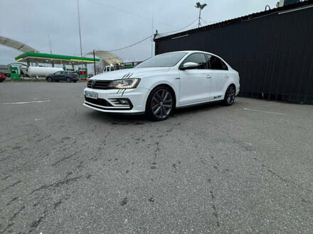 Білий Фольксваген Джетта, об'ємом двигуна 2 л та пробігом 106 тис. км за 12500 $, фото 1 на Automoto.ua