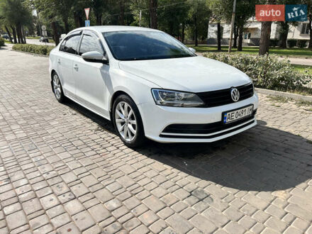 Фольксваген Джетта 2016 в Кривом Роге на Automoto.ua Белый Фольксваген Джетта, объемом двигателя 1.6 л и пробегом 76 тыс. км за 13900 $, фото 1 на Automoto.ua