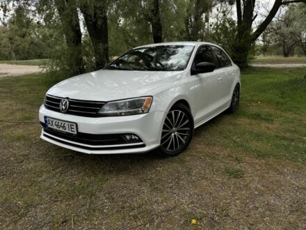 Фольксваген Джетта 2016 в Мерефа на Automoto.ua Белый Фольксваген Джетта, объемом двигателя 1.8 л и пробегом 120 тыс. км за 9800 $, фото 1 на Automoto.ua