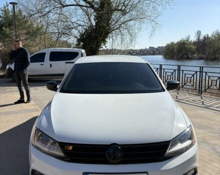 Белый Фольксваген Джетта, объемом двигателя 1.8 л и пробегом 105 тыс. км за 11800 $, фото 1 на Automoto.ua