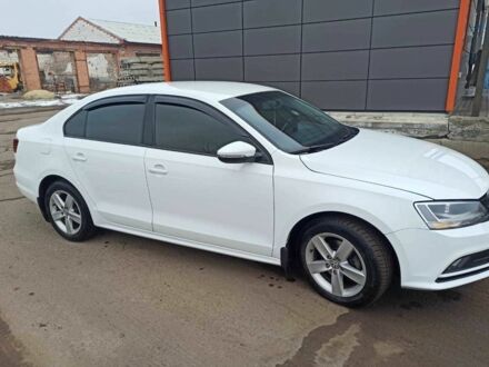 Фольксваген Джетта 2016 в Полтаве на Automoto.ua Белый Фольксваген Джетта, объемом двигателя 1.6 л и пробегом 240 тыс. км за 10200 $, фото 1 на Automoto.ua