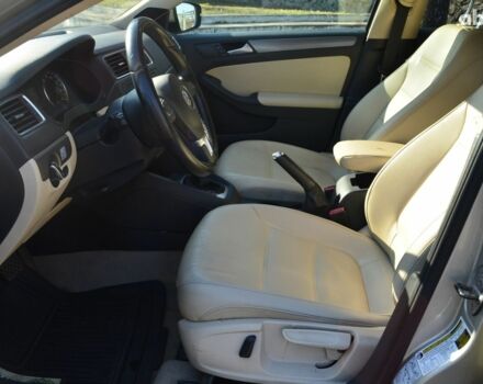 Бежевый Фольксваген Джетта, объемом двигателя 0 л и пробегом 223 тыс. км за 9600 $, фото 7 на Automoto.ua