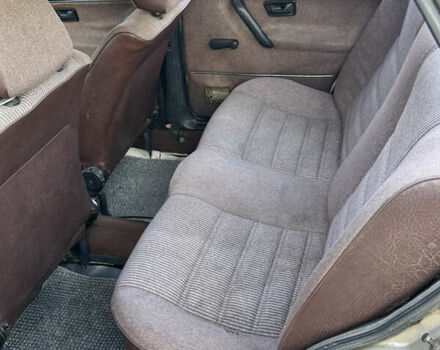 Бежевий Фольксваген Джетта, об'ємом двигуна 1.6 л та пробігом 378 тис. км за 1200 $, фото 6 на Automoto.ua