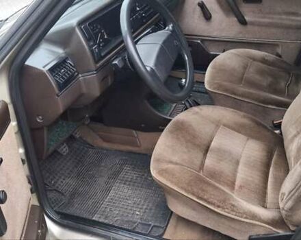 Бежевий Фольксваген Джетта, об'ємом двигуна 1.8 л та пробігом 327 тис. км за 999 $, фото 5 на Automoto.ua