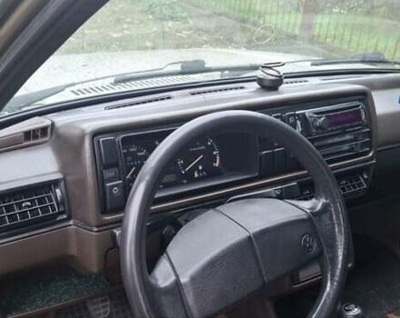 Бежевий Фольксваген Джетта, об'ємом двигуна 1.8 л та пробігом 327 тис. км за 999 $, фото 12 на Automoto.ua