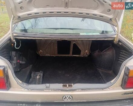 Бежевый Фольксваген Джетта, объемом двигателя 1.8 л и пробегом 250 тыс. км за 1250 $, фото 11 на Automoto.ua