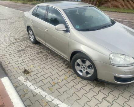 Фольксваген Джетта 2006 в Олевске на Automoto.ua Бежевый Фольксваген Джетта, объемом двигателя 1.9 л и пробегом 365 тыс. км за 5100 $, фото 1 на Automoto.ua