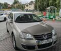 Бежевий Фольксваген Джетта, об'ємом двигуна 1.6 л та пробігом 170 тис. км за 4700 $, фото 1 на Automoto.ua