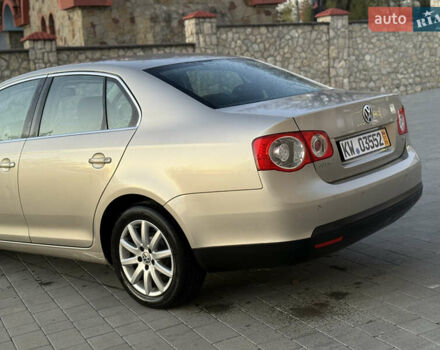 Бежевый Фольксваген Джетта, объемом двигателя 1.6 л и пробегом 188 тыс. км за 4950 $, фото 6 на Automoto.ua