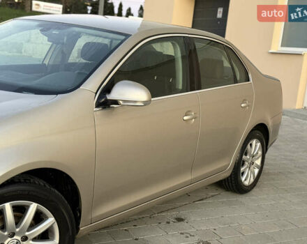 Бежевый Фольксваген Джетта, объемом двигателя 1.6 л и пробегом 188 тыс. км за 4950 $, фото 3 на Automoto.ua