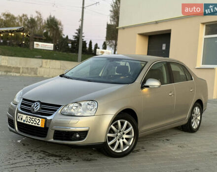 Бежевый Фольксваген Джетта, объемом двигателя 1.6 л и пробегом 188 тыс. км за 4950 $, фото 1 на Automoto.ua
