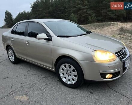 Бежевый Фольксваген Джетта, объемом двигателя 1.6 л и пробегом 249 тыс. км за 6299 $, фото 10 на Automoto.ua