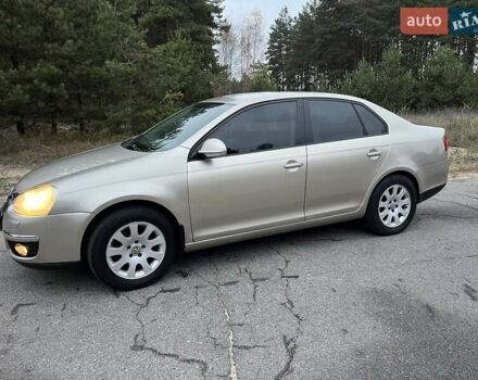 Бежевый Фольксваген Джетта, объемом двигателя 1.6 л и пробегом 249 тыс. км за 6299 $, фото 6 на Automoto.ua