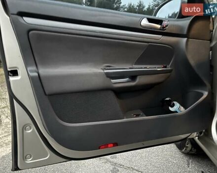 Бежевый Фольксваген Джетта, объемом двигателя 1.6 л и пробегом 249 тыс. км за 6299 $, фото 28 на Automoto.ua