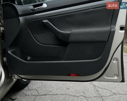 Бежевый Фольксваген Джетта, объемом двигателя 1.6 л и пробегом 249 тыс. км за 6299 $, фото 27 на Automoto.ua