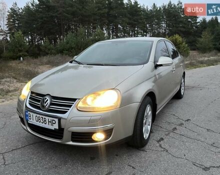 Бежевый Фольксваген Джетта, объемом двигателя 1.6 л и пробегом 249 тыс. км за 6299 $, фото 2 на Automoto.ua