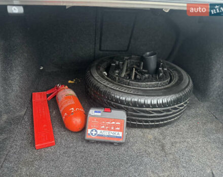 Бежевий Фольксваген Джетта, об'ємом двигуна 2.5 л та пробігом 282 тис. км за 7400 $, фото 23 на Automoto.ua