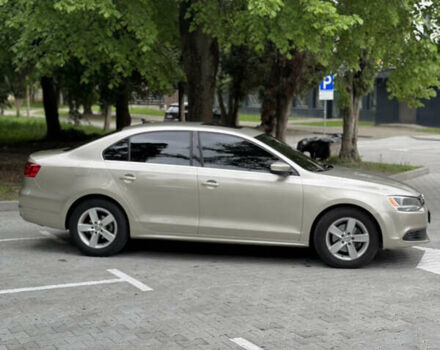 Бежевий Фольксваген Джетта, об'ємом двигуна 1.97 л та пробігом 220 тис. км за 8999 $, фото 1 на Automoto.ua