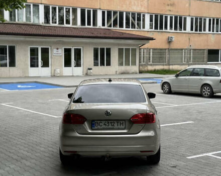 Бежевий Фольксваген Джетта, об'ємом двигуна 1.97 л та пробігом 220 тис. км за 8999 $, фото 3 на Automoto.ua