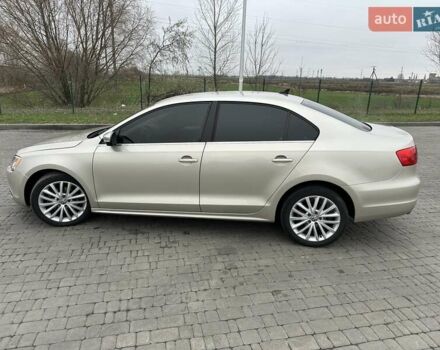 Бежевый Фольксваген Джетта, объемом двигателя 2.5 л и пробегом 224 тыс. км за 8600 $, фото 6 на Automoto.ua