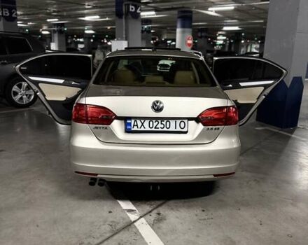 Бежевий Фольксваген Джетта, об'ємом двигуна 2.48 л та пробігом 229 тис. км за 8700 $, фото 11 на Automoto.ua