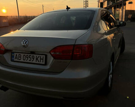 Бежевий Фольксваген Джетта, об'ємом двигуна 2.5 л та пробігом 250 тис. км за 8000 $, фото 4 на Automoto.ua