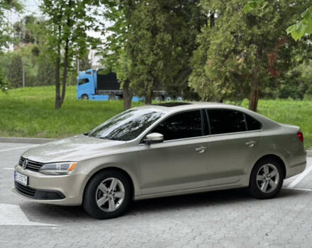 Бежевий Фольксваген Джетта, об'ємом двигуна 1.97 л та пробігом 220 тис. км за 8999 $, фото 6 на Automoto.ua