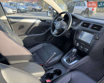 Бежевый Фольксваген Джетта, объемом двигателя 2.48 л и пробегом 289 тыс. км за 7999 $, фото 27 на Automoto.ua