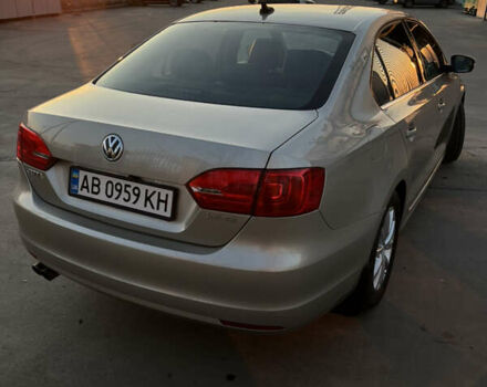 Бежевий Фольксваген Джетта, об'ємом двигуна 2.5 л та пробігом 250 тис. км за 8000 $, фото 5 на Automoto.ua